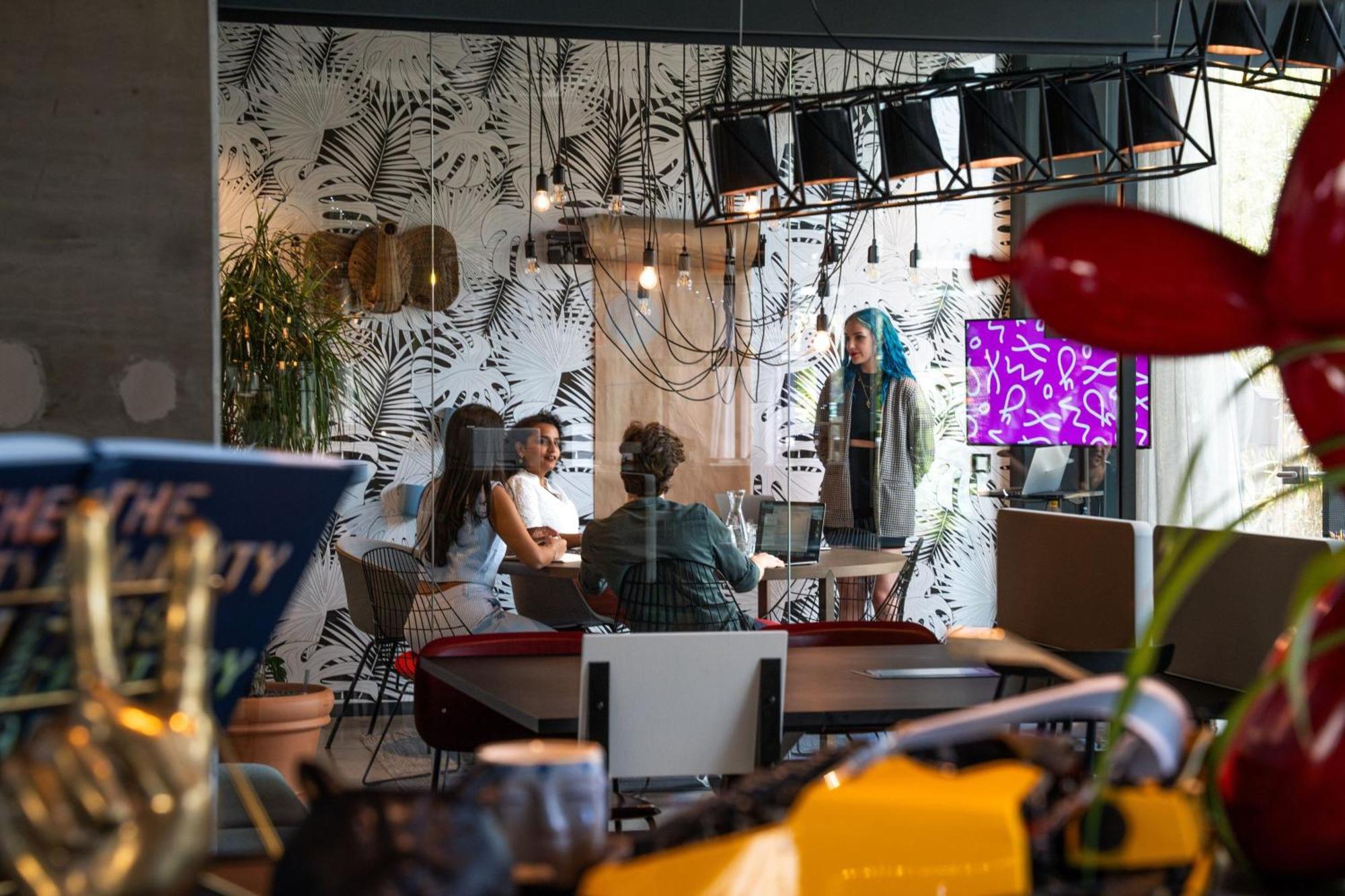 Moxy Utrecht Hotel Ngoại thất bức ảnh